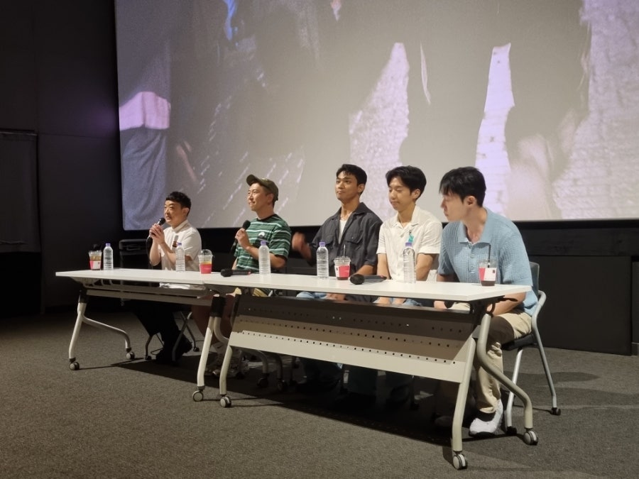 cyj7180's tweet image. 올해 최고의 퀴어영화
&amp;lt;3670&amp;gt; 관람인증❤️❤️

철준이와 영준이가 게이 커뮤니티 
속에 살아가지만 우리 모두의 청춘 
이야기..

개봉하고 GV 행사 총 4번 갔는데
더 흥행했으면 좋겠다😊

조유현 김현목 조대희 파이팅

#영화3670
#3670관람인증
#3670 
@at9film