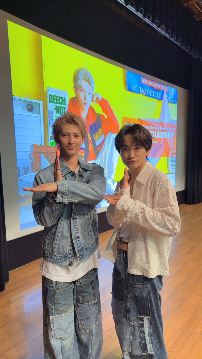 Torippiyo2's tweet photo. 木原瑠生 
27th Birthday Event REAL JOURNEY

大阪お祝い参戦✨

るいのふわふわが時折
恐ろしく感じました！笑

彼は、やはりウルトラマンでした！

皆様
明日も楽しんでくださいな！！！ https://t.co/KgOO044dhn