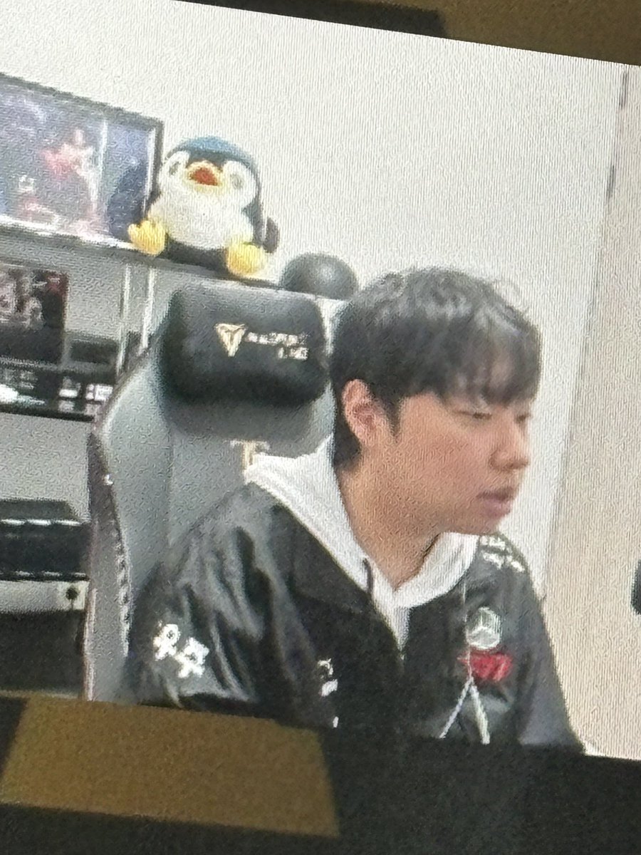 하 옆태봐