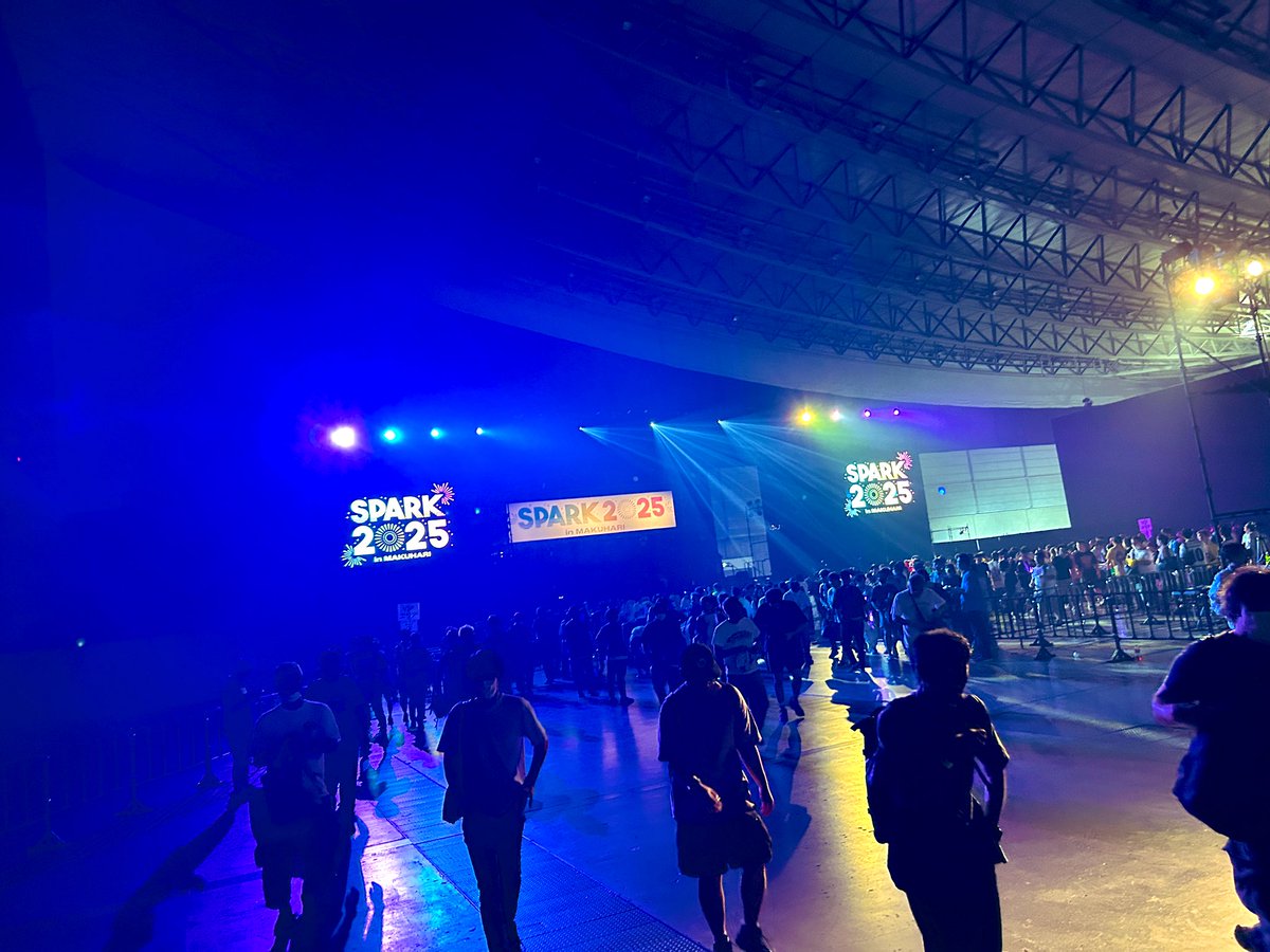 アイドルを浴びに幕張わず(^-^∩)♪
BEYOOOOONDSとつばきファクトリーホンマにやばかった😭😭😭😭
