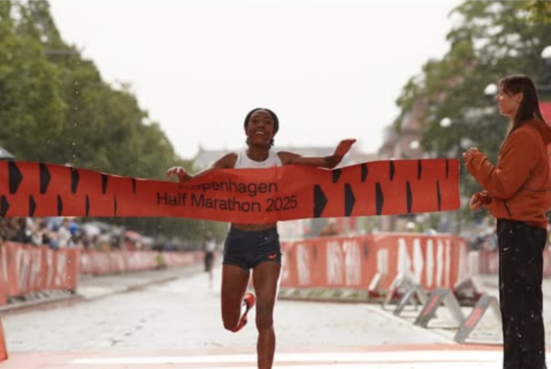 Likina Amebaw from Ethiopia is the first woman to cross the finish line at CPH Half 2025 in 1:04:44 and sets a new race record!
See livestream and results here:
live.cphhalf.dk
#cphhalf