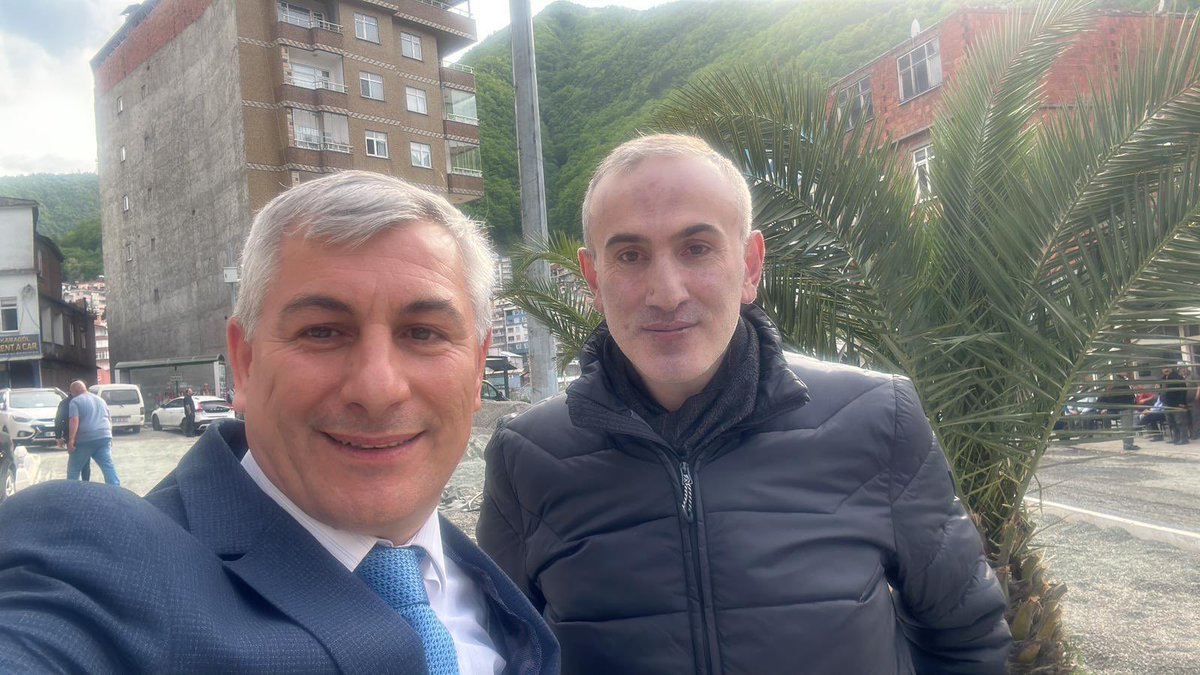 08murataydin's tweet photo. Güzel insan, kıymetli kardeşim, Artvin sevdalısı , Borçkalı Recep Akın Karagöz’ü kaybettik.
Vefatı bizleri derinden üzdü. Mekânı cennet, ruhu şâd olsun.
Başta eşi, çocukları, ailesi, yakınları ve sevenlerine sabırlar diliyorum.
Mekânın cennet olsun 🤲 https://t.co/PXnNmxqH8W