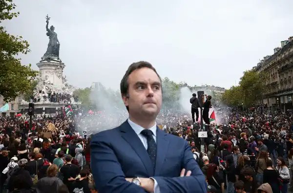 Tutto mondo è paese🫣👇

Dopo poche ore dal declassamento della Francia deciso da Fitch, il nuovo primo ministro Sébastien Lecornu ha annunciato la rinuncia a uno dei provvedimenti più contestati..la soppressione di due giorni festivi per fare cassa.