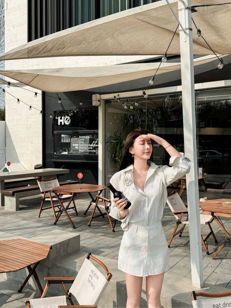 福利姬灵灵全球cos外围经济（全国独家资源）分享的黄推图片2 - 网红私拍内容