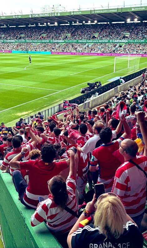 Ganad, por vosotros, por nosotros.

Somos el Granada Club de Fútbol.