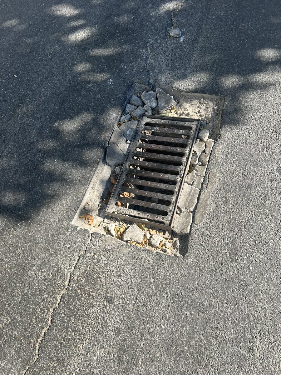 La calle Lope de Vega en la rotonda que la une con Marqués e Santillana… 3 en 1 <a href="/PANALE2/">PANALE</a> <a href="/Moralzarzal/">Ayuntamiento de Moralzarzal</a>