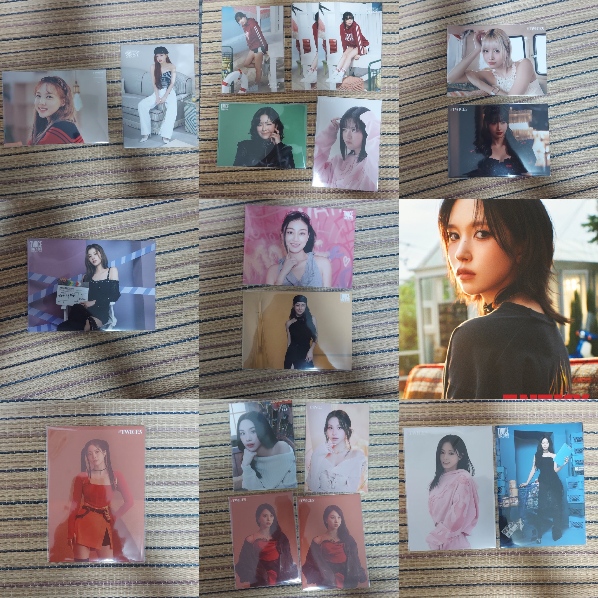 TWICE ラントレ コンプ セット オール グッズ ④ FYvCBDEagAAnTRo.jpg