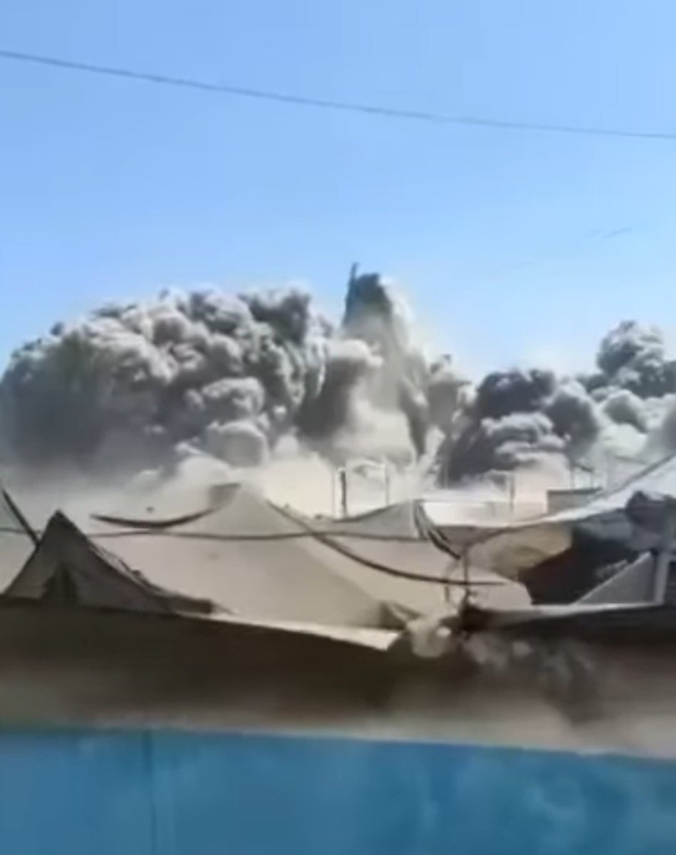 YAlzaaneen's tweet image. The internet is cut off. I risked my life to share the danger we live in. Please help me buy a tent and move south — death surrounds us everywhere.

chuffed.org/project/147122…