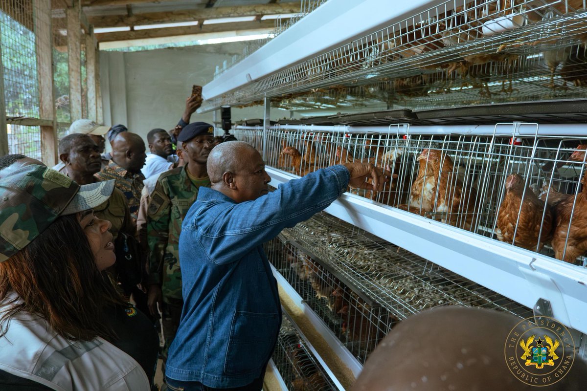 President Mahama visited the NSA poultry farm before the launch of the Nkuko Nkitinkiti Program slated for next month.