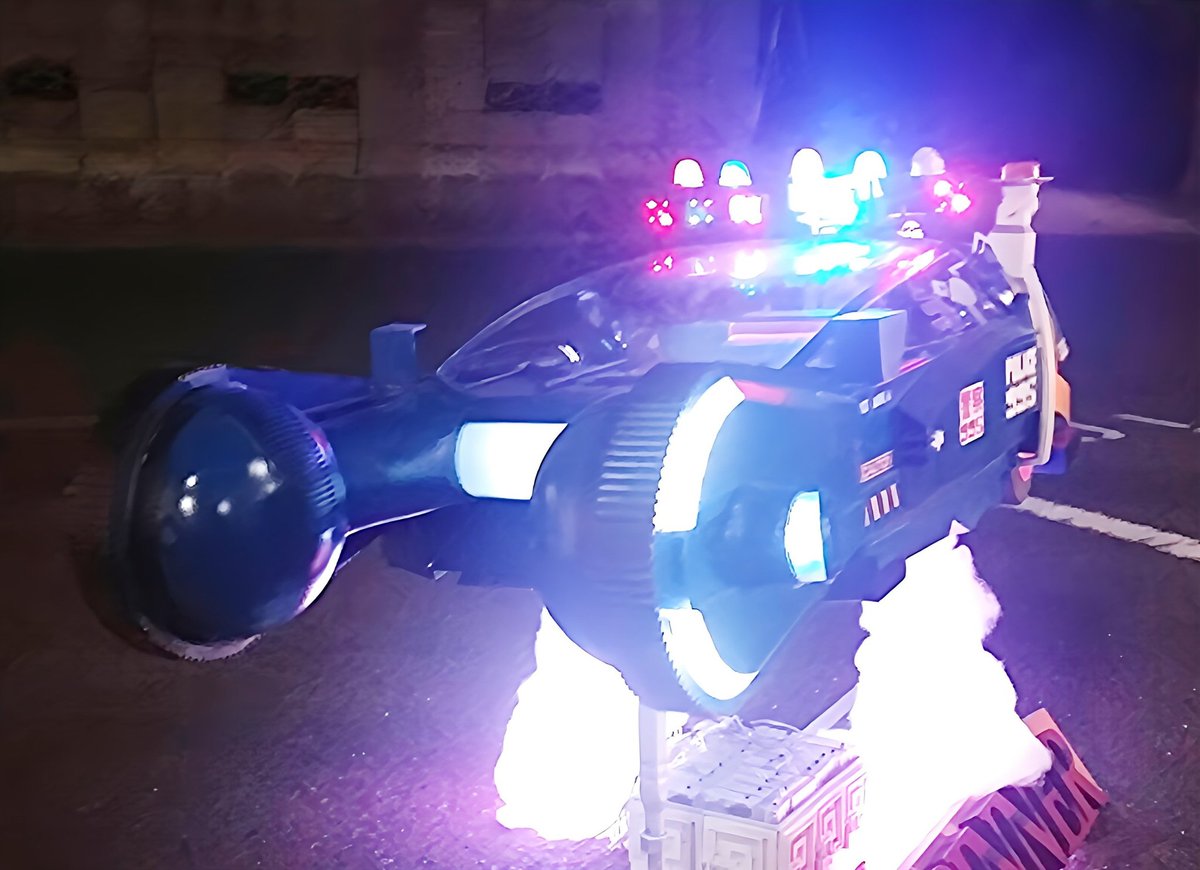 capricorn_1202's tweet image. ホバリング
#grokimage