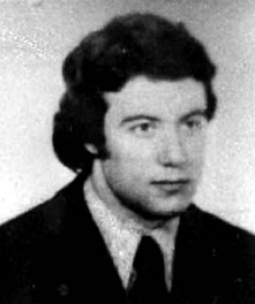 ANPIRomaPosti's tweet image. Impiegato di banca, #AlbertoDanielMiani venne sequestrato il #19settembre 1977 dalla sua casa di #SanFernando, in provincia di #BuenosAires, dagli squadroni della morte dell'esercito argentino.Aveva 22 anni.
Non fu visto in nessun #CCD.
Scomparso.