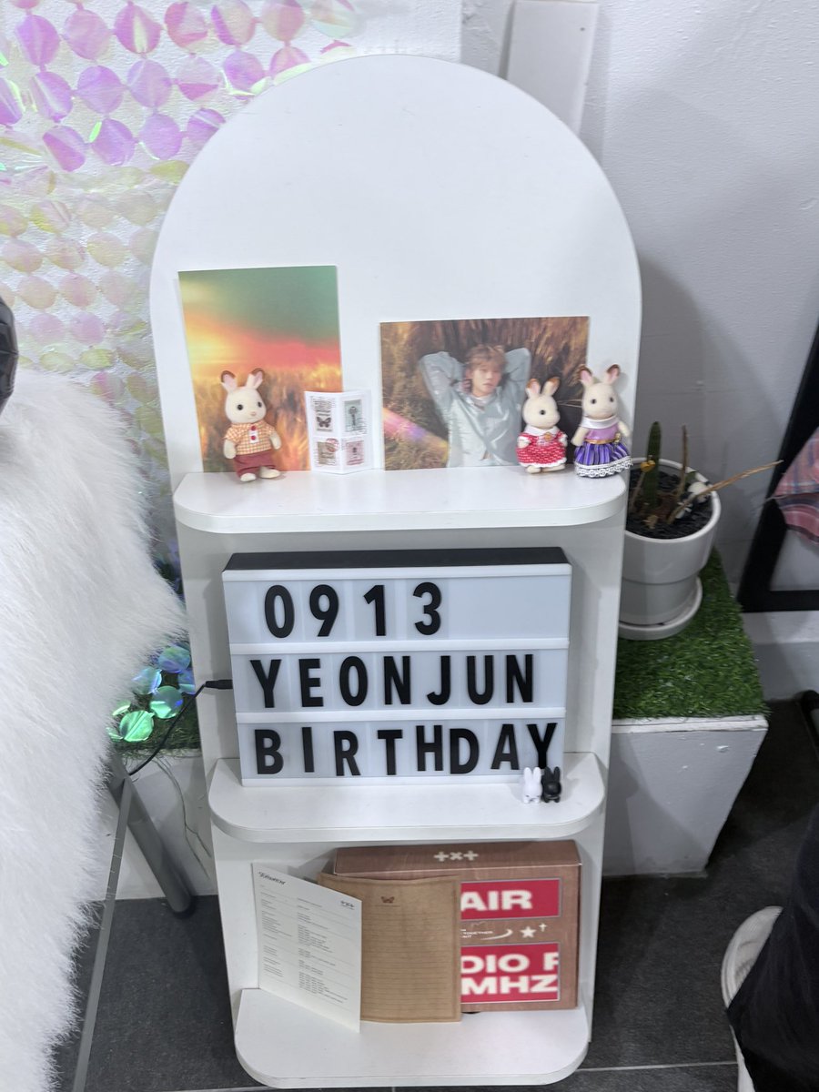 healing990913_'s tweet photo. #์ฐ์ค์๊ฒ_
#Dear_Yeonjun
์์ ค ์ฐ์ค์ด๋ก ๊ฐ๋ํ ๊ณณ์ด์๋ค~
์ฃผ์ต์ ๋ถ๋ค์ด ํ์๋ค ๊ฐ์ ๋ณด์ฟ๋๋ฐ ๋๋ฌด ๊ธฐ์ฌ์ฐ์
ง์๐
๋ญ๋ ํํ ํ๋๋ฐ ๋ฐ๋ก ๊ผด๋ฑ๋์์ ํฌ๊ธฐ ๐ญ
๊ทธ์น๋ง ๋ ์ด๋ปฃ์ด์๐ค https://t.co/GFeQ8P7YK5