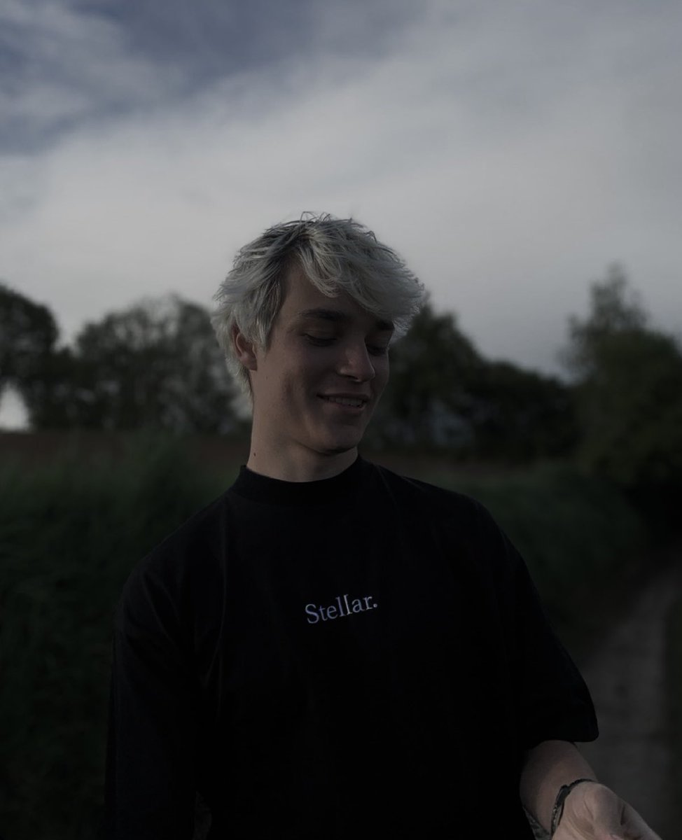 ofcharmingspell's tweet image. 𝐒𝐂𝐎𝐑𝐏𝐈𝐔𝐒 𝐇𝐘𝐏𝐄𝐑𝐈𝐎𝐍 𝐌𝐀𝐋𝐅𝐎𝐘.

        ❛ slytherin. head
           boy. malfoy heir. 
           duelist. animagus.
           a history fanatic. ❜

written by #єємѕ