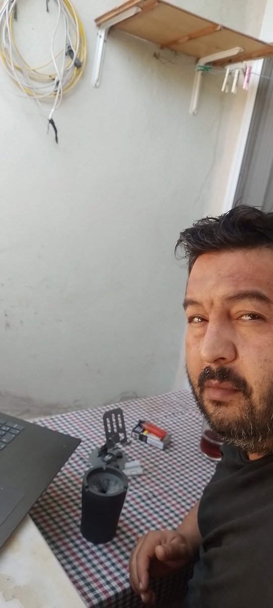 Uyanmaya çalışıyorum. Kim beni uyandıracak???