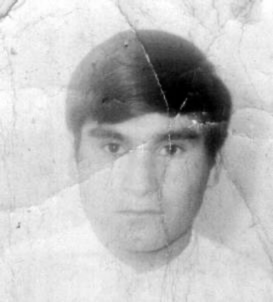 ANPIRomaPosti's tweet photo. Membro della Guardia Presidenziale di #Allende e militante #Socialista #JoséCarreñoCalderon, arrestato il giorno del #Golpe presso #LaMoneda, venne fucilato da un reparto dell'esercito cileno in prossimità del ponte #Bulnes sul fiume #Mapocho, il #19settembre 1973.Aveva 19 anni. https://t.co/iWwcjX7YkI