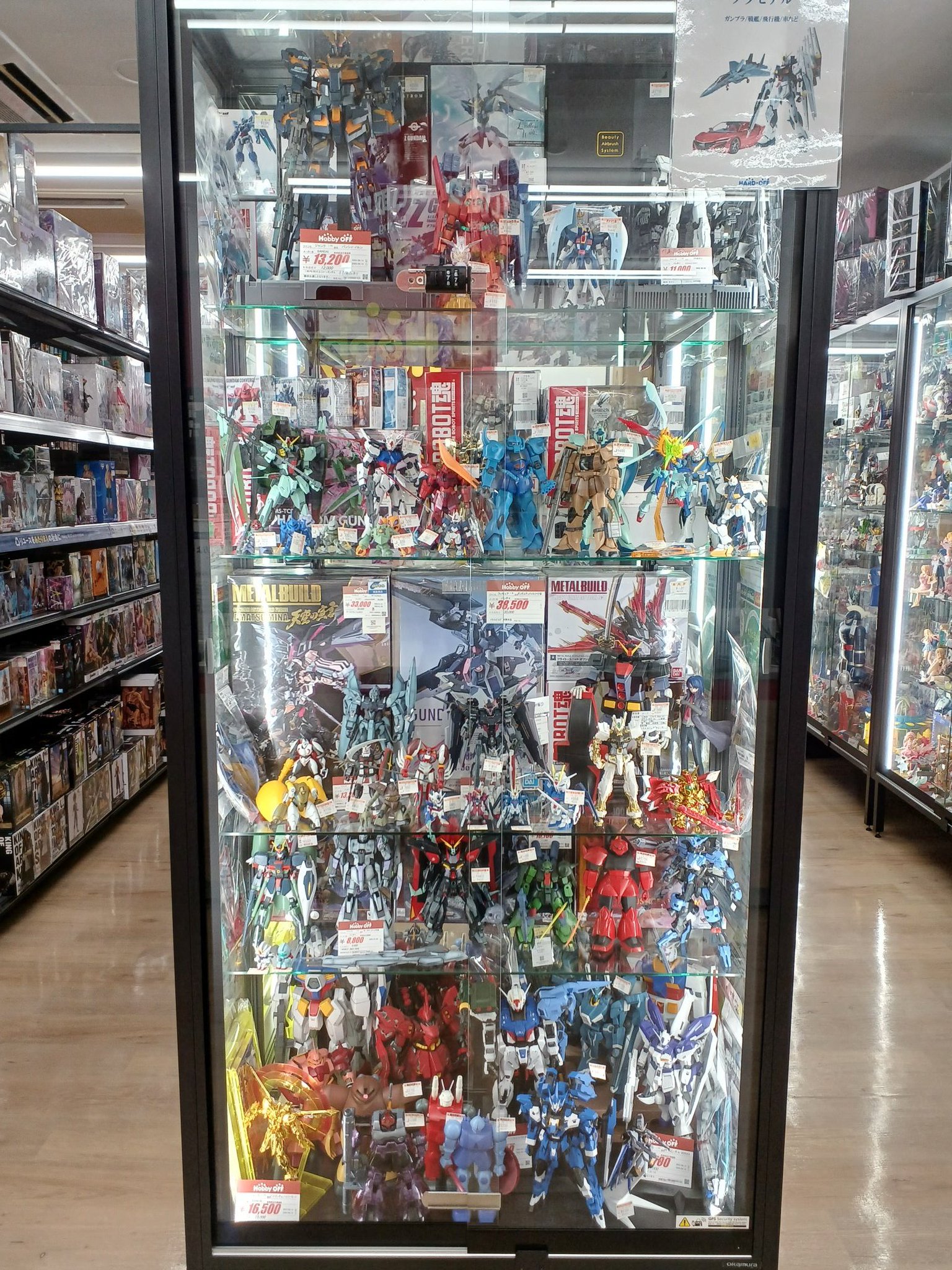 G0zJpKAbQAAQJ82.jpg:large