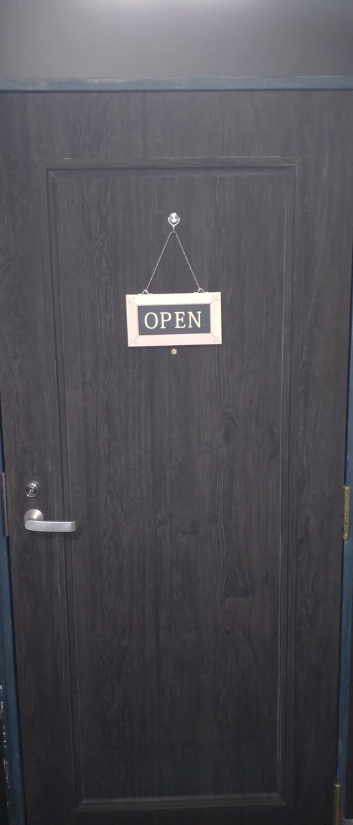 9月14日(日)
今日も営業中です
よろしくお願いします

#尾道
#狢
#ムジナ
#アニソンバー
#BAR
#居酒屋？
#お酒
#食事