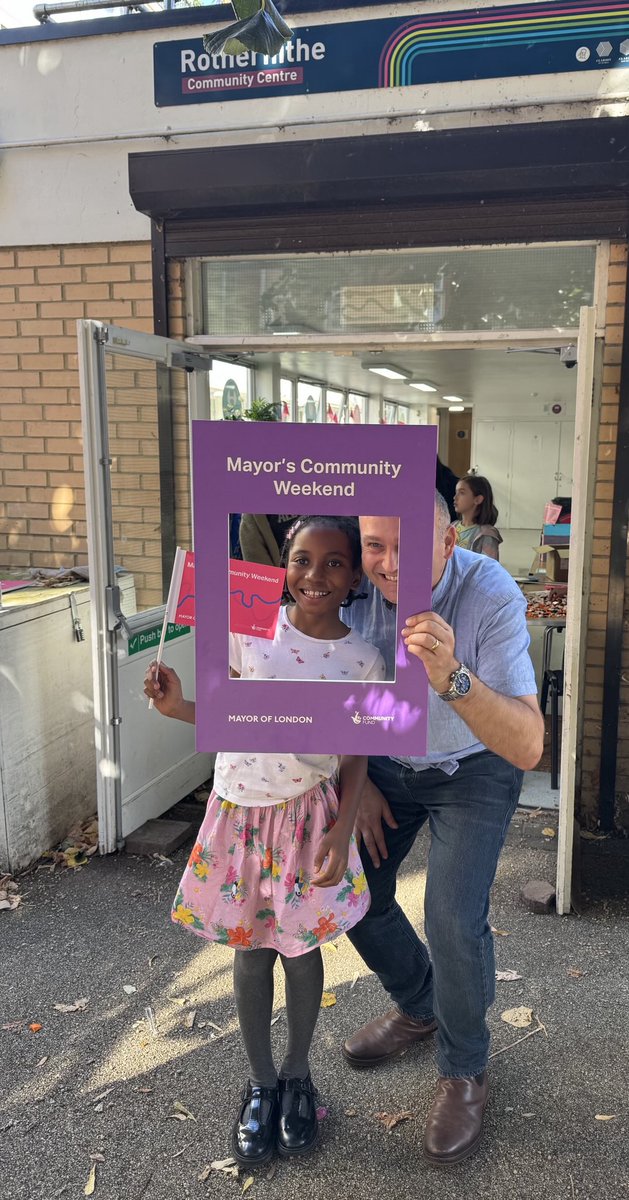 coyleneil's tweet photo. Great to be at this local Rotherhithe event #SE16 yesterday - celebrating our local community. https://t.co/1z9ULYyhQP