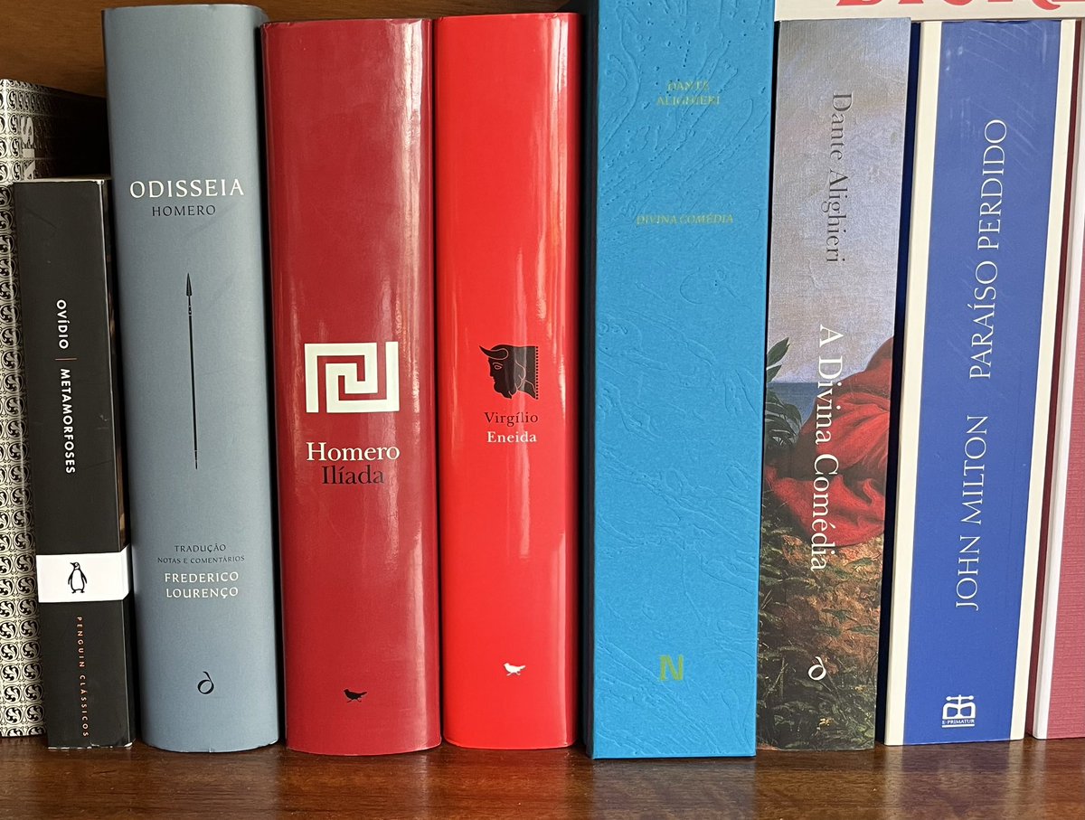 Dante Alighieri faleceu a 14 de Setembro de 1321. 
Na minha biblioteca fiz questão que estivesse bem acompanhado!