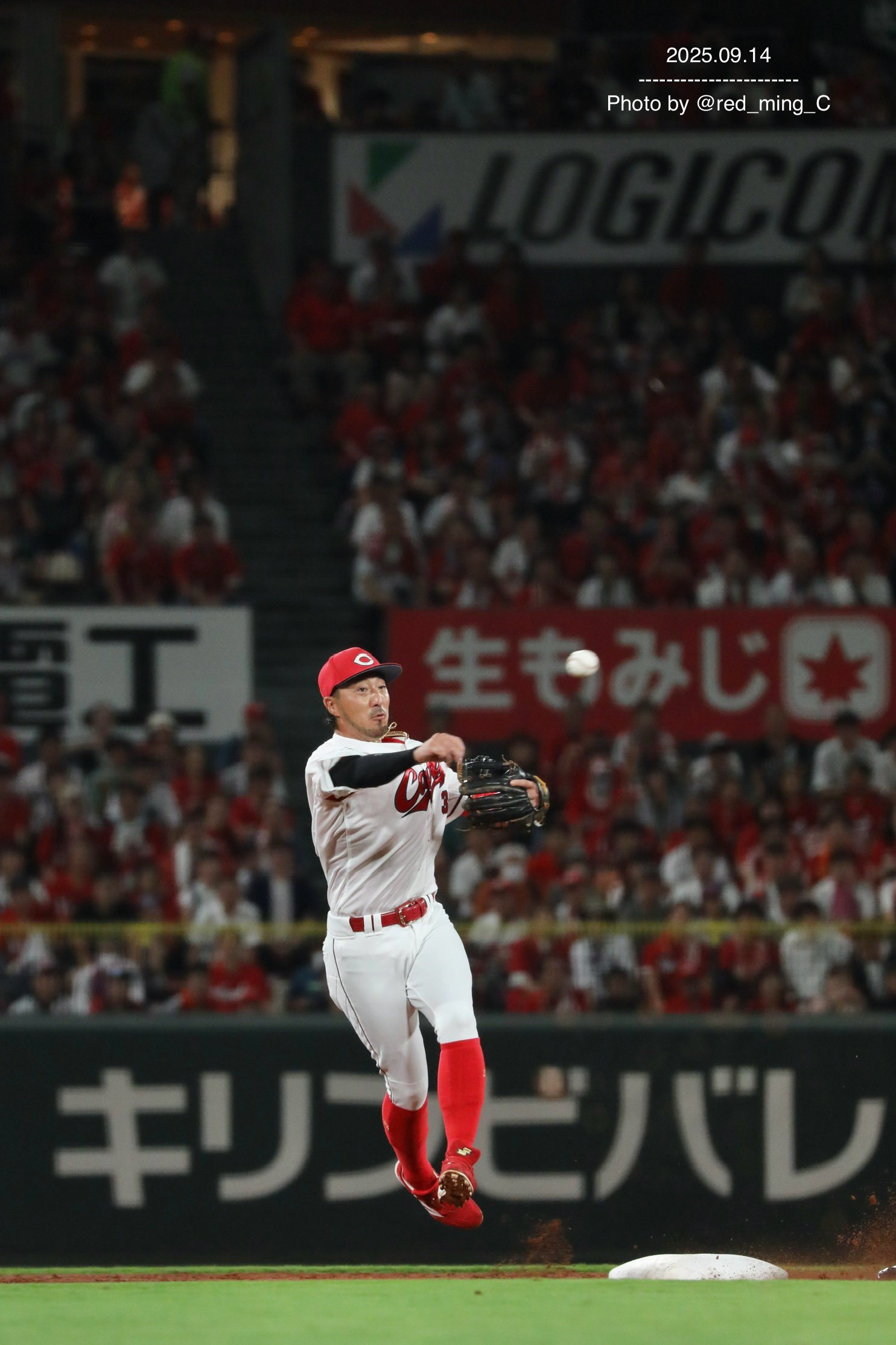 ベースボールヒーローズ　2014 SR 菊池涼介　BGS9点 ベースボールヒーローズ 2014 SR 菊池涼介 BGS9点