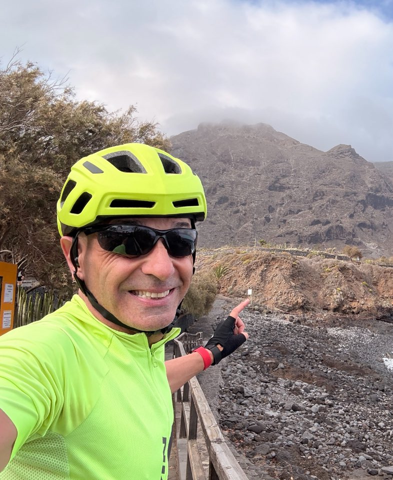 jebeloal's tweet image. Te levantas temprano 
Te pones la ropa de deporte 
Sales a realizar tu actividad 
Y… ¿vas con cara de mustio, sufriendo, todo regañado? 
#sonrie por favor y disfruta