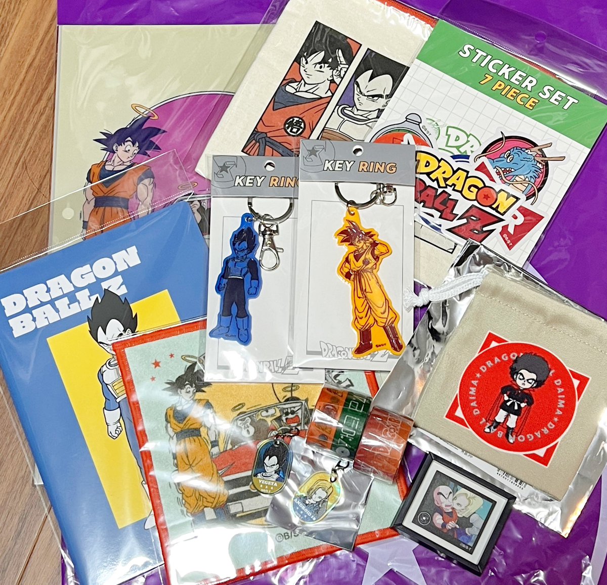 終わったと思ってたドラゴンボールのポップアップストア行けた〜◦°˚\☺/˚°◦
アクリルキーホルダーはベジータ引けて満足🫶
他にほしいのたくさんあったけど、これだけにしたʔ•̫͡•ཻʕ