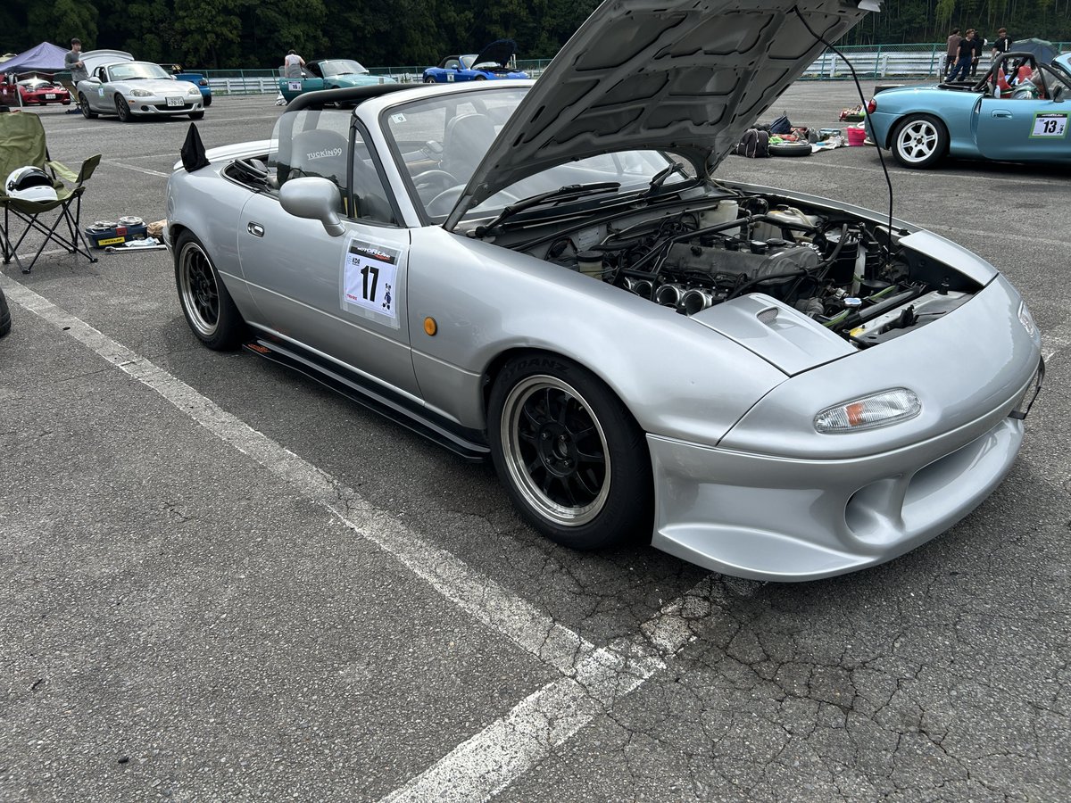 石原さんのご好意でシバタイヤR50 T8を体験させていただきました😊

自分に違いが分かるか不安でしたが、今までに無い感覚で貴重な体験でした❗️

ありがとうございました🙇‍♂️