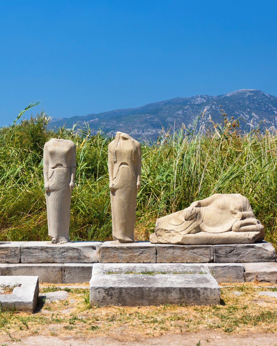 VisitGreecegr's tweet image. #Samos features beautiful landscapes, beaches, fine wine, and cultural landmarks. Explore #UNESCO treasures like Pythagoreion and the Temple of Hera, and soak in the charm of Vathy village. 

Start planning your journey today!

👉 visitgreece.gr/islands/north-…

#VisitGreece