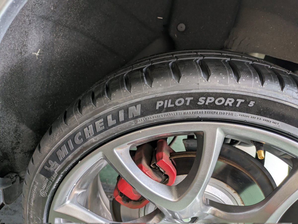 息子のRX8のタイヤ交換した
パイロットスポーツ5　良き