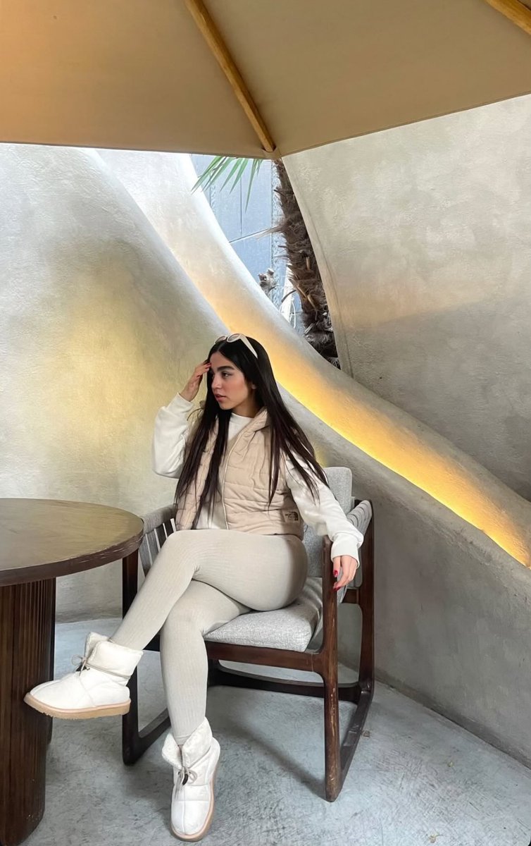 Ich langweile mich und du Missgeburt wirst mich jetzt amüsieren. Ich will dein Konto ficken !! #findom #geldherrin #zahlmade #zahlsklave #feetworshi̇p #Feet #moneydom #paypig #cashdrain #findomdrain #blackmail