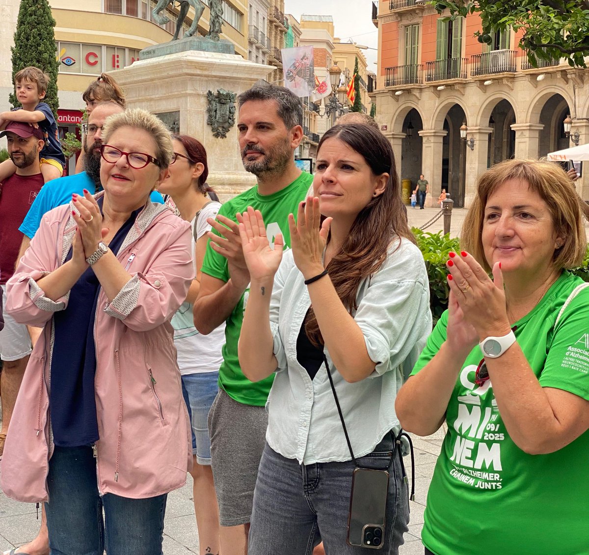 II Creuament del SuperDrac de l'Associació Supera't de #Reus. 

La inclusió feta #culturapopular, amb l'autisme i les seues complexitats.

Emotiva trobada amb la Tortuga de Foc del Vendrell, amb cercavila de música i aigua!