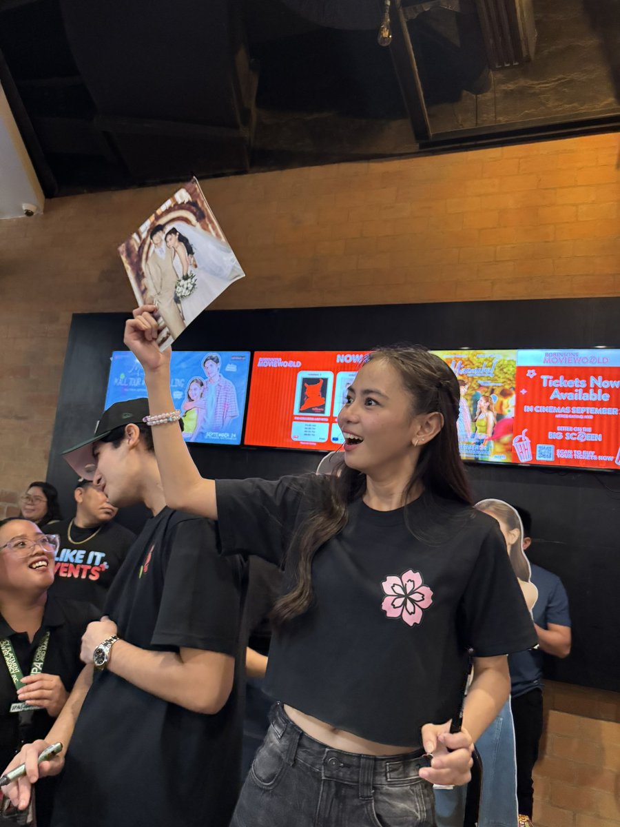 VIVA_Films's tweet photo. Pinanindigan niyo talaga ito ha 😂 https://t.co/MOJrrvcSxP