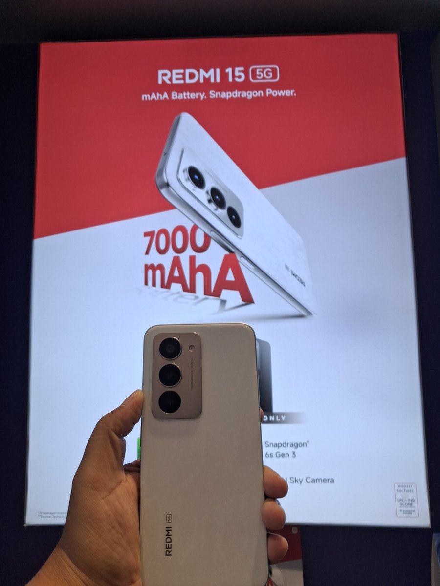 MayurS5675's tweet image. Loved every moment of XFC Pune Sept Meet-up ❤️
Experiencing the Redmi 15 5G up close was amazing 📱
Grateful for the community vibes, can’t wait for the next!

#XFCPune #XiaomiIndia #RedmiIndia #Redmi155G