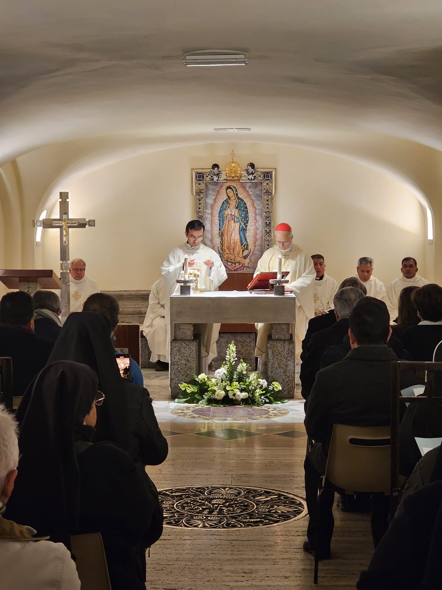 La embajada de México ante la Santa Sede celebra con alegría el cumpleaños numero 70 del Papa León XIV, cuyo espiritu latinoamericano liga a la devoción por la advocación mestiza de la Virgen María. La Guadalupana, la morenita del Tepeyac.