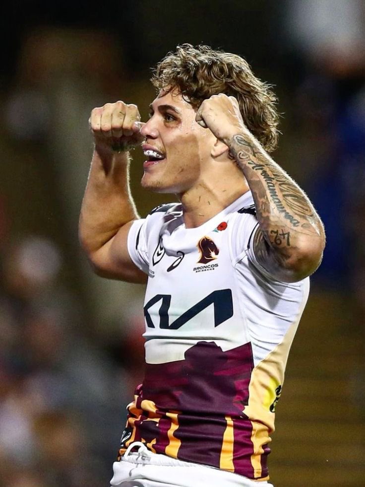 JBroncosEra's tweet image. Rugby League God.