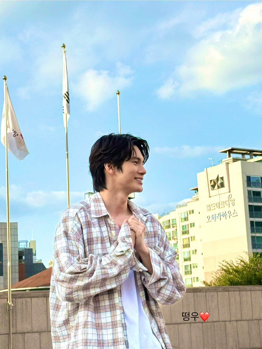 옹성우 잘생겼옹🩵

#옹성우 #ONGSEONGWU