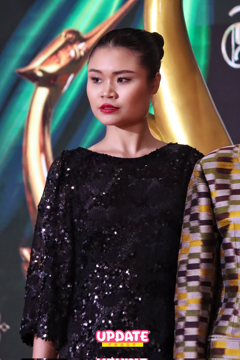 Update__today's tweet image. "แทมมี่ Thai Face Top Model"  ร่วมเดินพรมแดงในงานประกาศรางวัลภาพยนตร์แห่งชาติ "สุพรรณหงส์ครั้งที่ 33"

#สุพรรณหงส์ครั้งที่33 
#Suphannahong33 
 #Tammy #Tammythaifacetopmodel
#thaifacetopmodelofficial  #UPDATETODAY #ข่าว #ข่าวบันเทิง