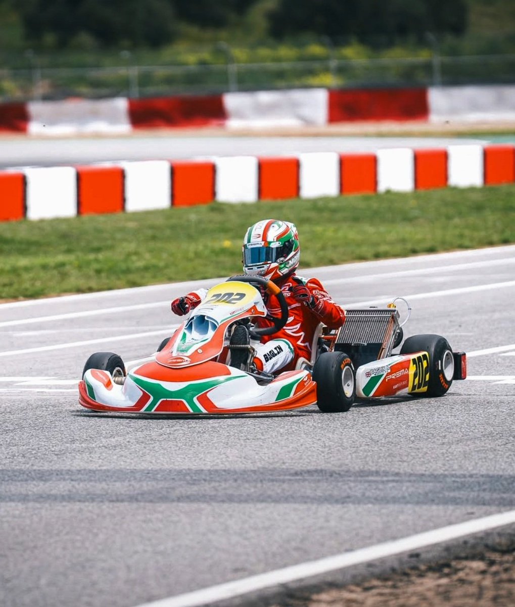 NOAH BAGLIN 🇬🇧 CAMPEÓN MUNDIAL FIA DE KARTING OK JUNIOR 2025 🏆

Arrasador fin de semana en Kristianstad! Y consigue su revancha de la final de 2024!

#FIAKarting #FerrariDriverAcademy