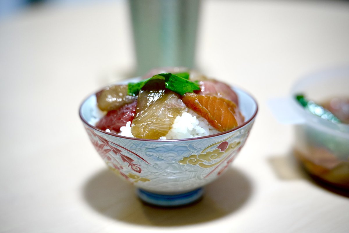 deridora7's tweet photo. 久々に漬け丼作ってみました。麺つゆとごま油で漬けるだけ！超簡単で美味すぎ https://t.co/DE1Bp4v7aI