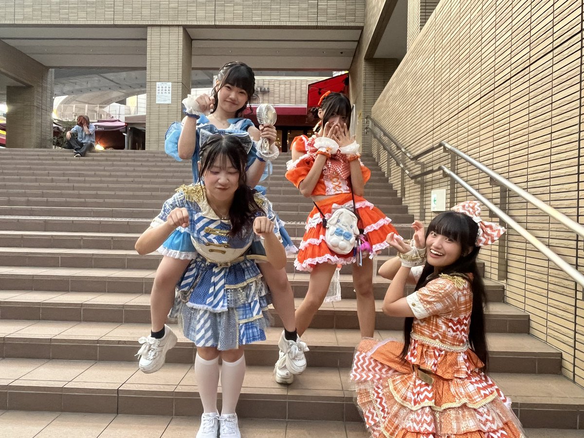 TwinkleTroupe's tweet image. 本日は暑い中KAGAYAKI Fes mini に
お越しくださりありがとうございました！

セトリ⬇️
狼と赤ずきん
Twinkle magic
マジで最強うるるんビーム

 #Twinkletroupe