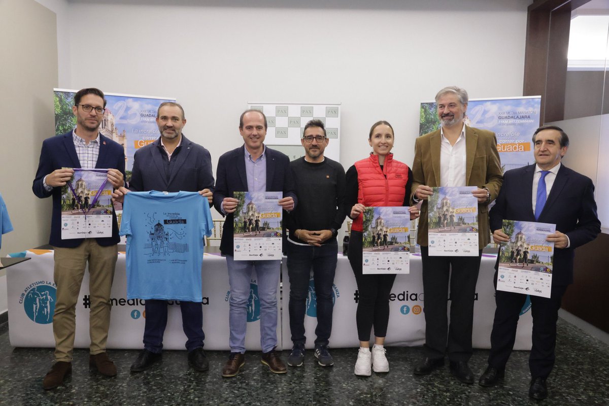 Han sido miles de kilómetros los que has hecho como gestor de comunicación <a href="/CocaCola_es/">Coca-Cola España</a> y en la carretera se ha truncado tu vida. 
No se ha celebrado evento deportivo en Guadalajara que no colaboraseis. Siempre dispuesto.
José Antonio Camacho (1° izq) descansa en paz.