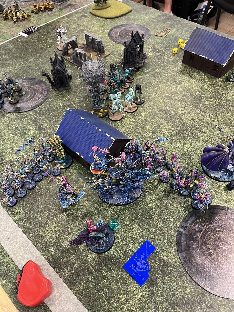 PeterQrkowski tweet media