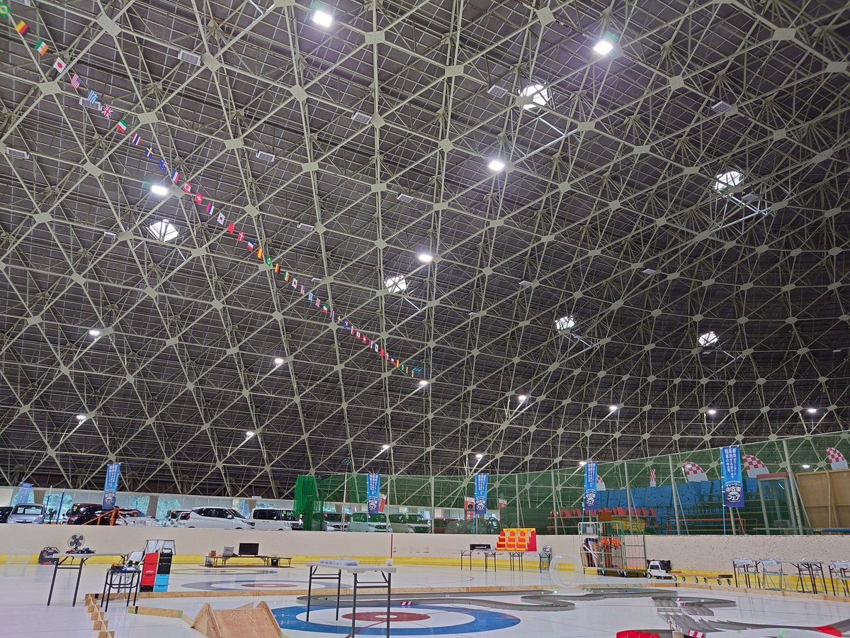 neichi86's tweet image. 秋田県立スケート場で2日間に渡って行われた、秋田ディーラー中古車フェア内のミニ四駆ブース出展が無事終了しました。ブース総来場者数200名強でした。ありがとうございました。

#タミヤ
#ミニ四駆
#TMP