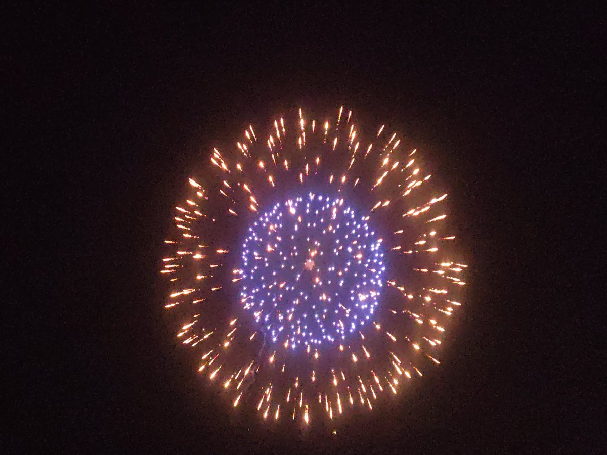 hakuma0508's tweet photo. 花火！
た〜ま〜や〜 https://t.co/8dahicYzY4