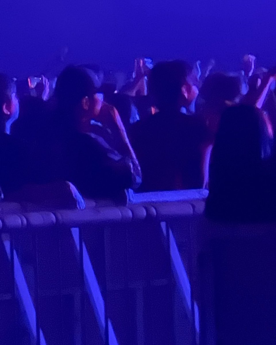 taeguide's tweet photo. The way you can see Taehyung’s bread cheeks from afar 😭 https://t.co/dWRPNCMmkq