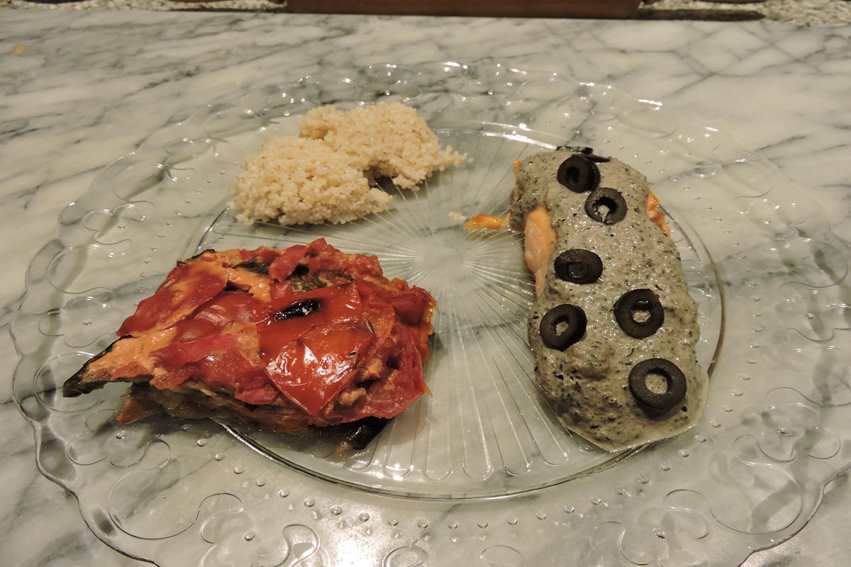 Dogadit's tweet image. De tous petits #indicesglycémiques
Entrée : #Salade #figues #mozzarella #caramel #balsamique
Plat : #saumon crème #olives - #Ratatouille
Dessert : #Mousse #caroube goût coco
abcvosig2.blogspot.com/2025/09/menu-f…
#glycémie #alimentation #igbas #diabète #menuéquilibré #recette