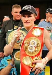 dewydan91's tweet image. RIP legend what a fighter he was and what a way to go on derby day #hitmanhatton