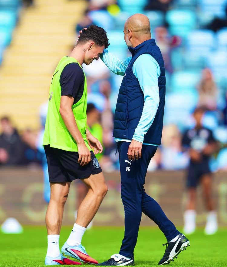 FRBlueMoon's tweet photo. 🚨🆕 Pep Guardiola insiste sur l’importance de Foden :

"Je veux le voir heureux, créatif et impliqué, car son absence a pesé sur l’équipe la saison passée. Son talent dans le dernier tiers, sa créativité, son éthique de travail, nous manque énormément. 

Il est freiné par des coups et blessures à répétition, Foden doit retrouver du rythme et de la régularité pour redevenir décisif, il est obligé de toute façon, car cela nous manque."