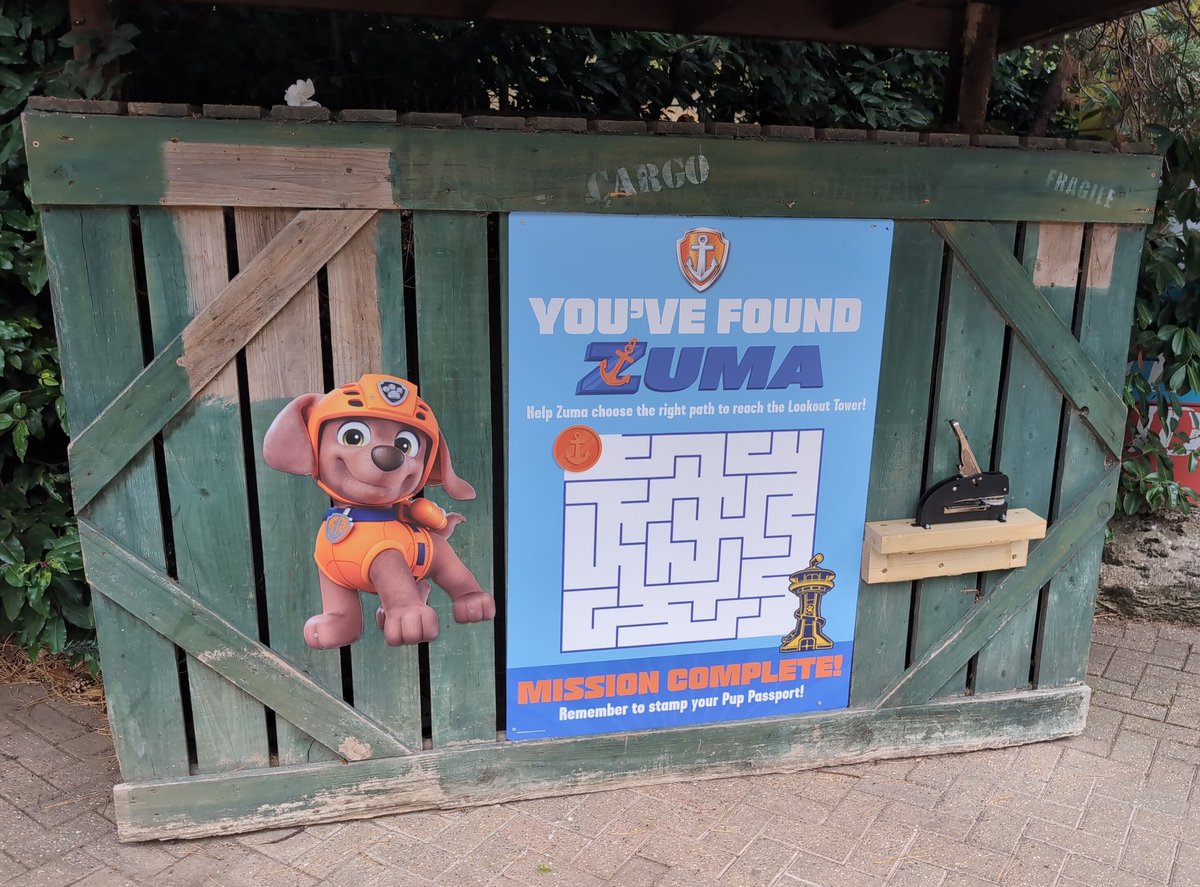 If you want the limited edition Paw Patrol pin you have to complete the trail during September midweeks 

There are several 'stamp' points around the park to collect to exchange for the pin

Only a few weeks left to get one