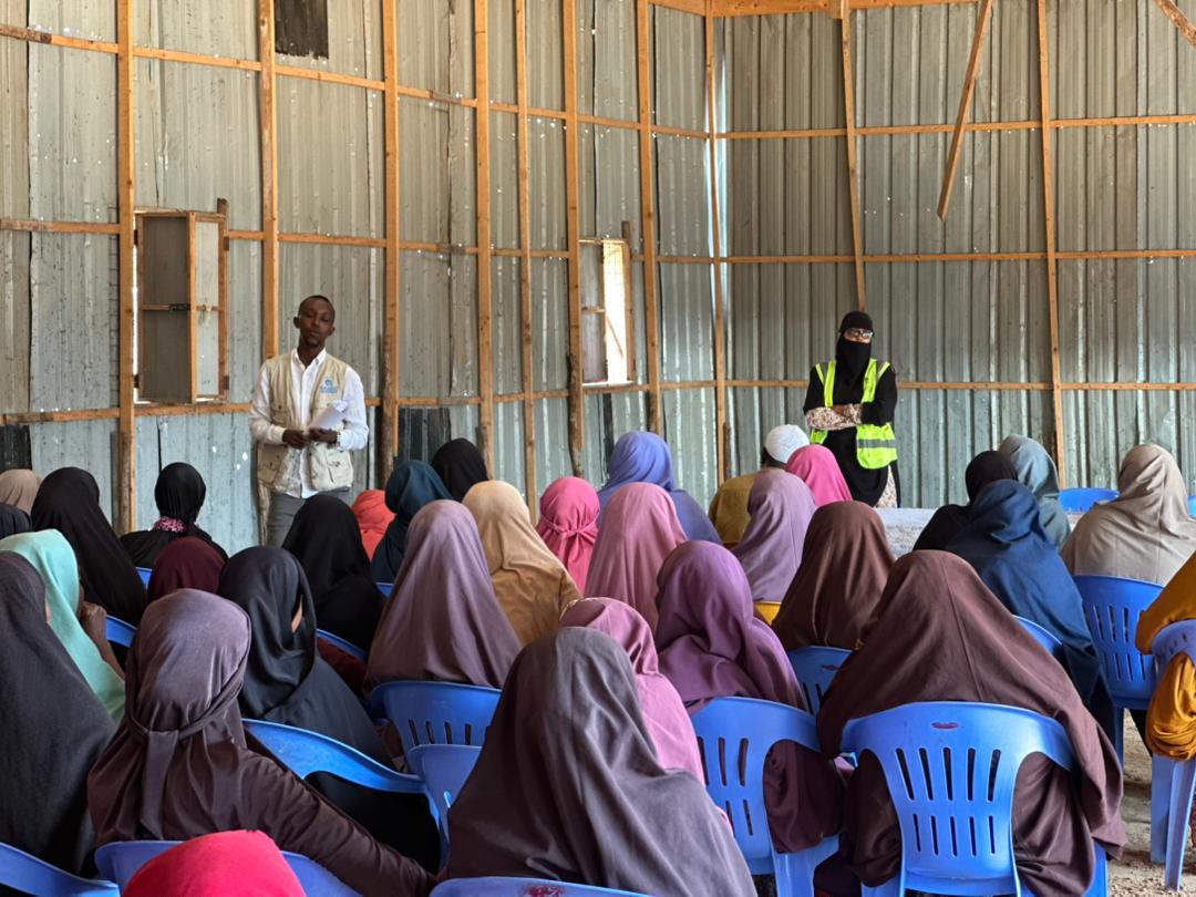 Sasdosom's tweet image. #SASDOSOM continues empowering communities in IDP camps through awareness sessions led by our GBV team &amp;amp; Anti-FGM Committees.
Together with CSOs &amp;amp; leaders, we’re building a strong grassroots network against FGM &amp;amp; GBV. ✊💜

#EndFGM #EndGBV #SASDO